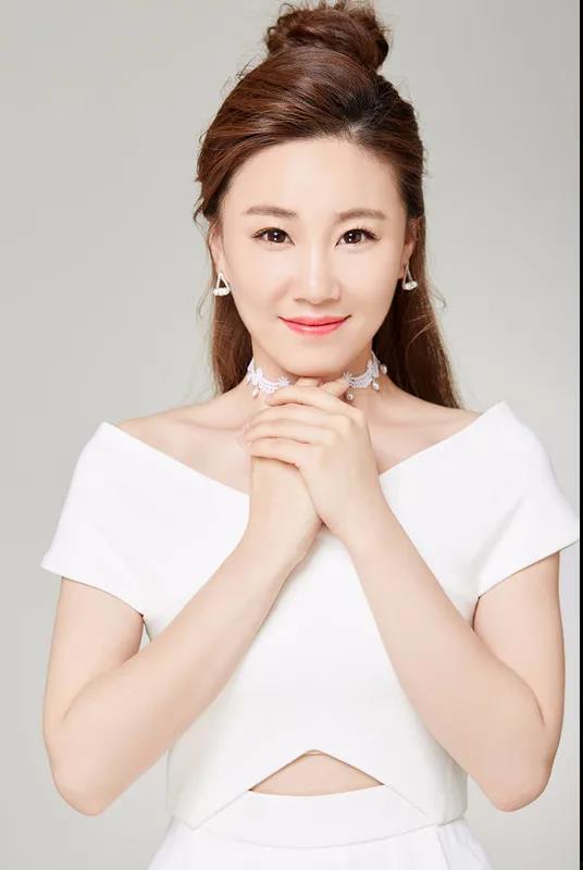 我是大明星大妮视频,我是大明星，闪耀舞台的璀璨之星